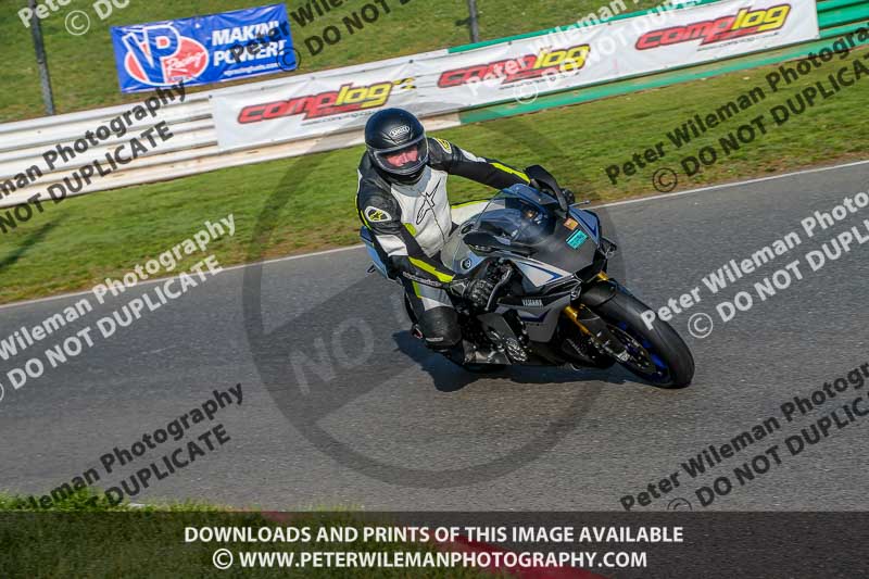 PJM Wedding Photography;enduro digital images;event digital images;eventdigitalimages;mallory park;mallory park photographs;mallory park trackday;mallory park trackday photographs;no limits trackdays;peter wileman photography;racing digital images;trackday digital images;trackday photos